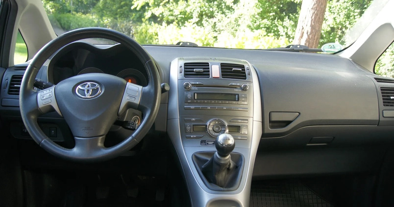 Toyota Auris cena 22900 przebieg: 181000, rok produkcji 2007 z Witnica małe 301